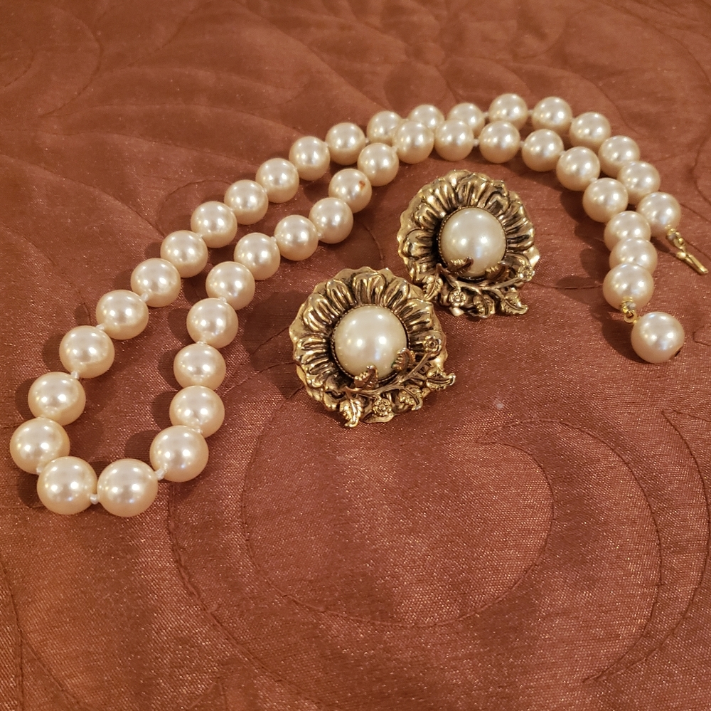 Vintage Pearl Strand and Earrings